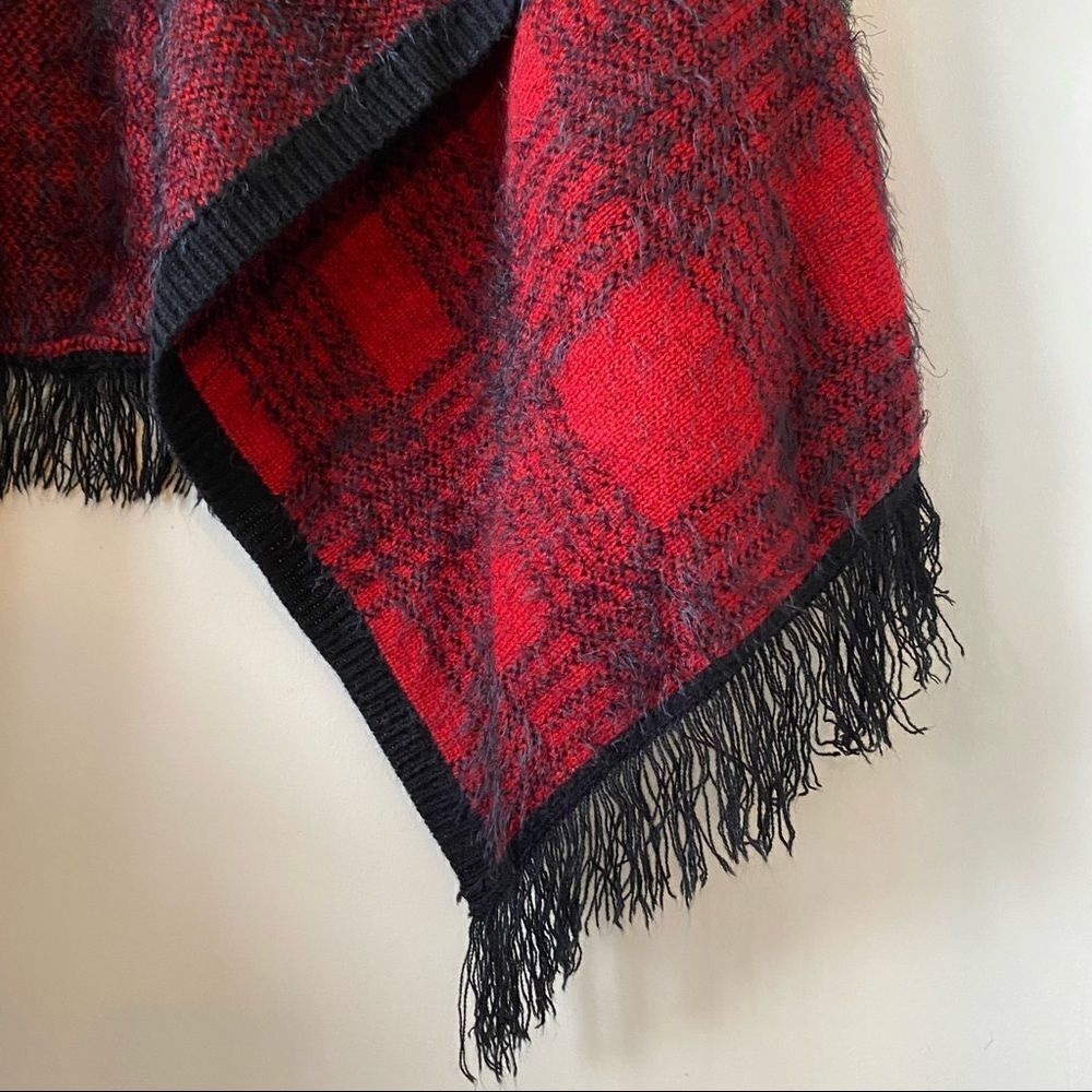 Vertigo-Buffalo Plaid Eyelash/Fuzzy Open Waterfall Vest (Medium) - Picture 8 of 10